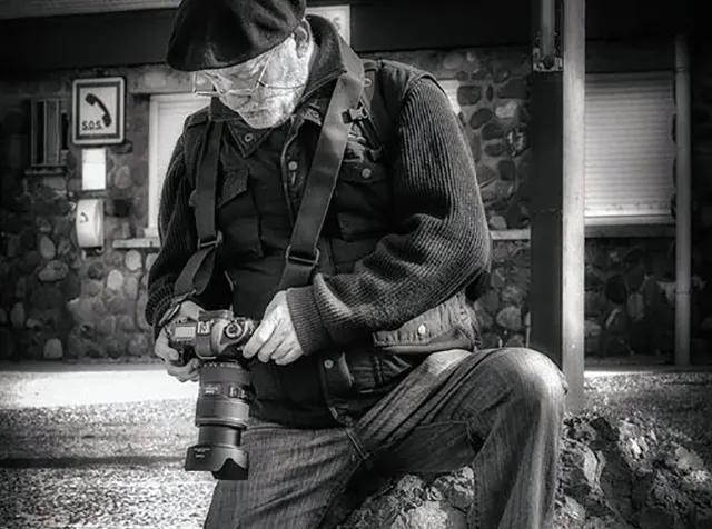 Max Loubère, photographe au Motors n' Blues à Dax.