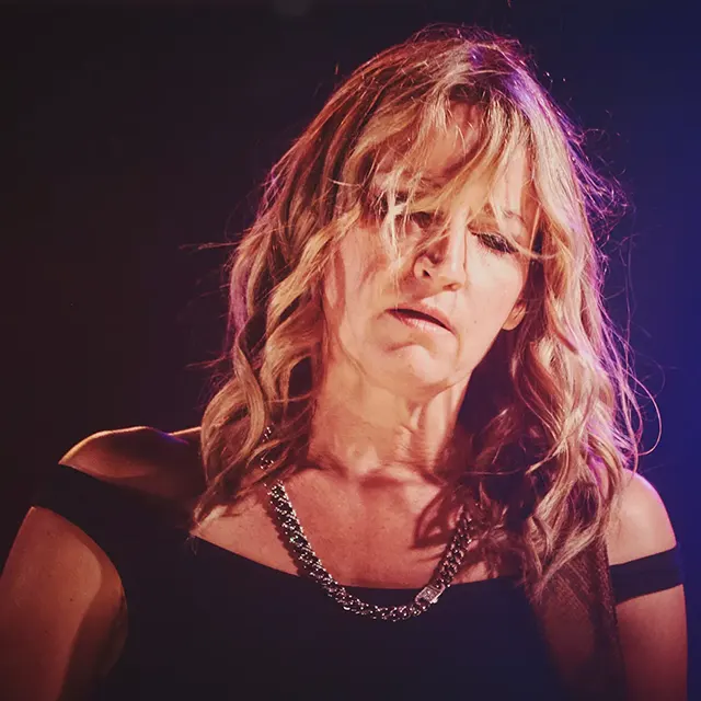 L'album photos du concert d'Ana Popovic par Dominique Hiquet.
