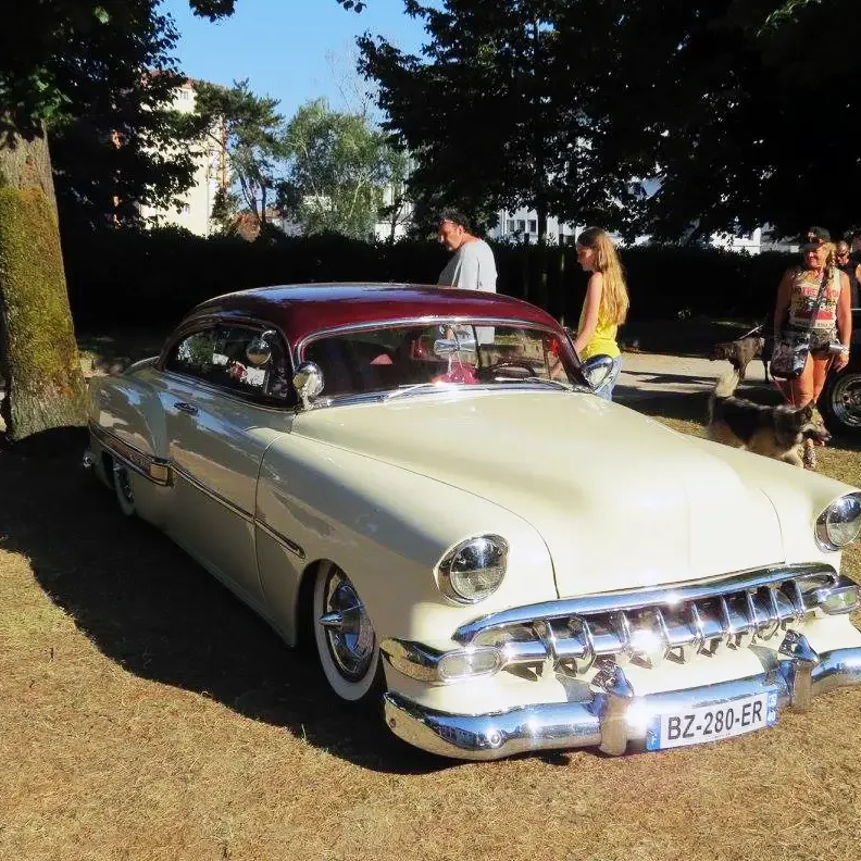 Belle américaine au Motors n' Blues de Dax le 9 juillet 2016.