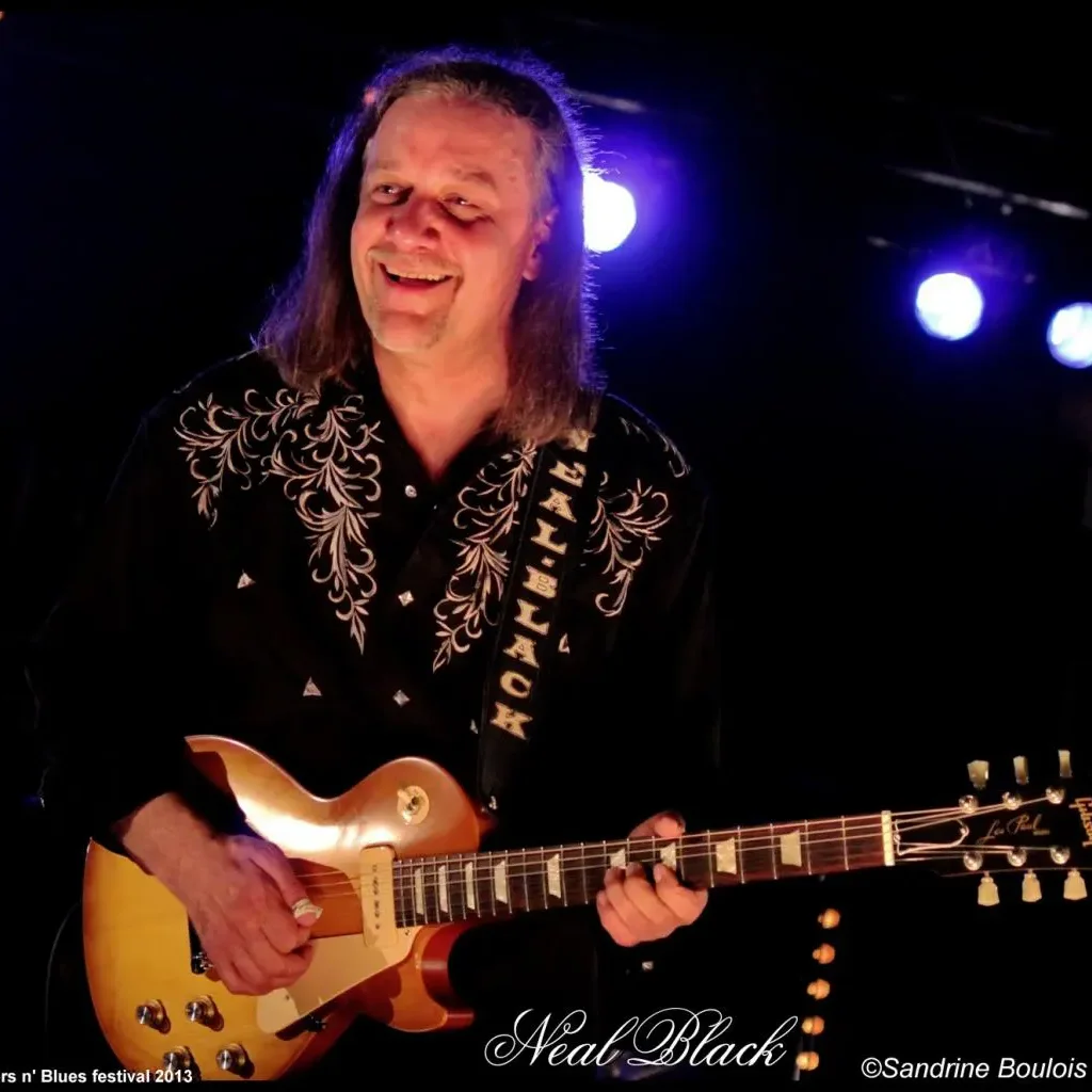 Neal Black avec Manu Lanvin en concert à Dax le 6 juillet 2013.