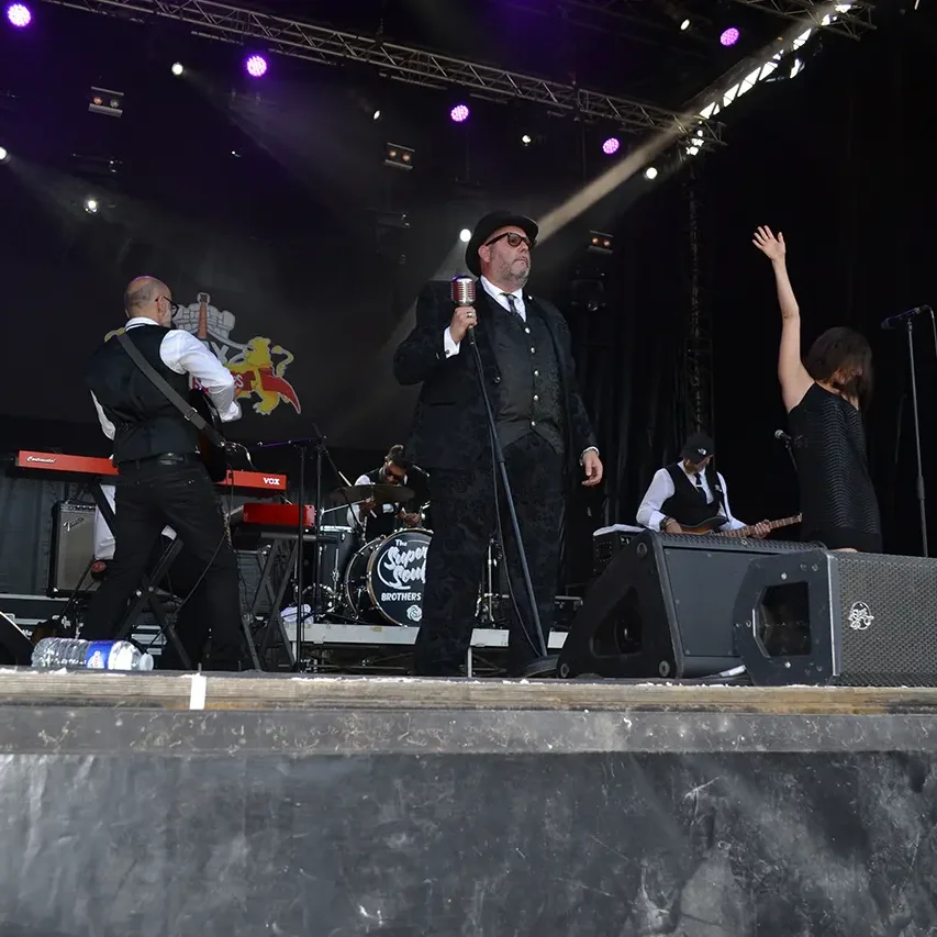 The SuperSoul Brothers, c'est l'union sacrée de 7 musiciens.