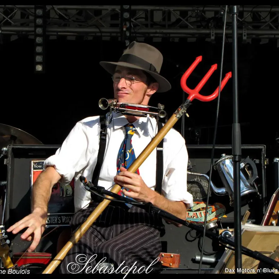 Sébastopol en concert à Dax le 9 juillet 2010.