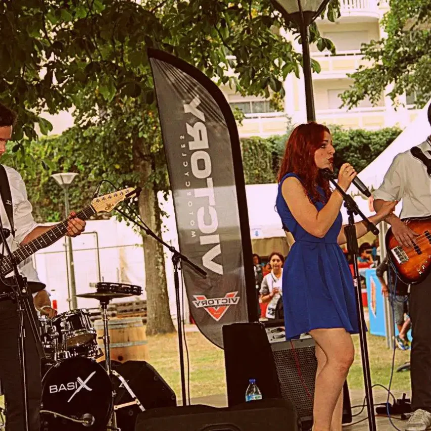 Nadja and the Blue Kings, Motors n' Blues de Dax le 8 juillet 2016.