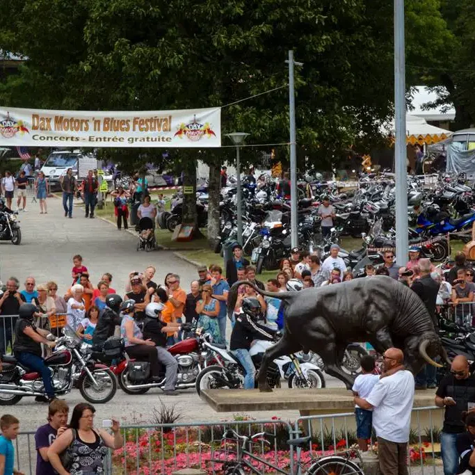 Départ de la balade moto organisée par le Motors n' Blues en 2015.