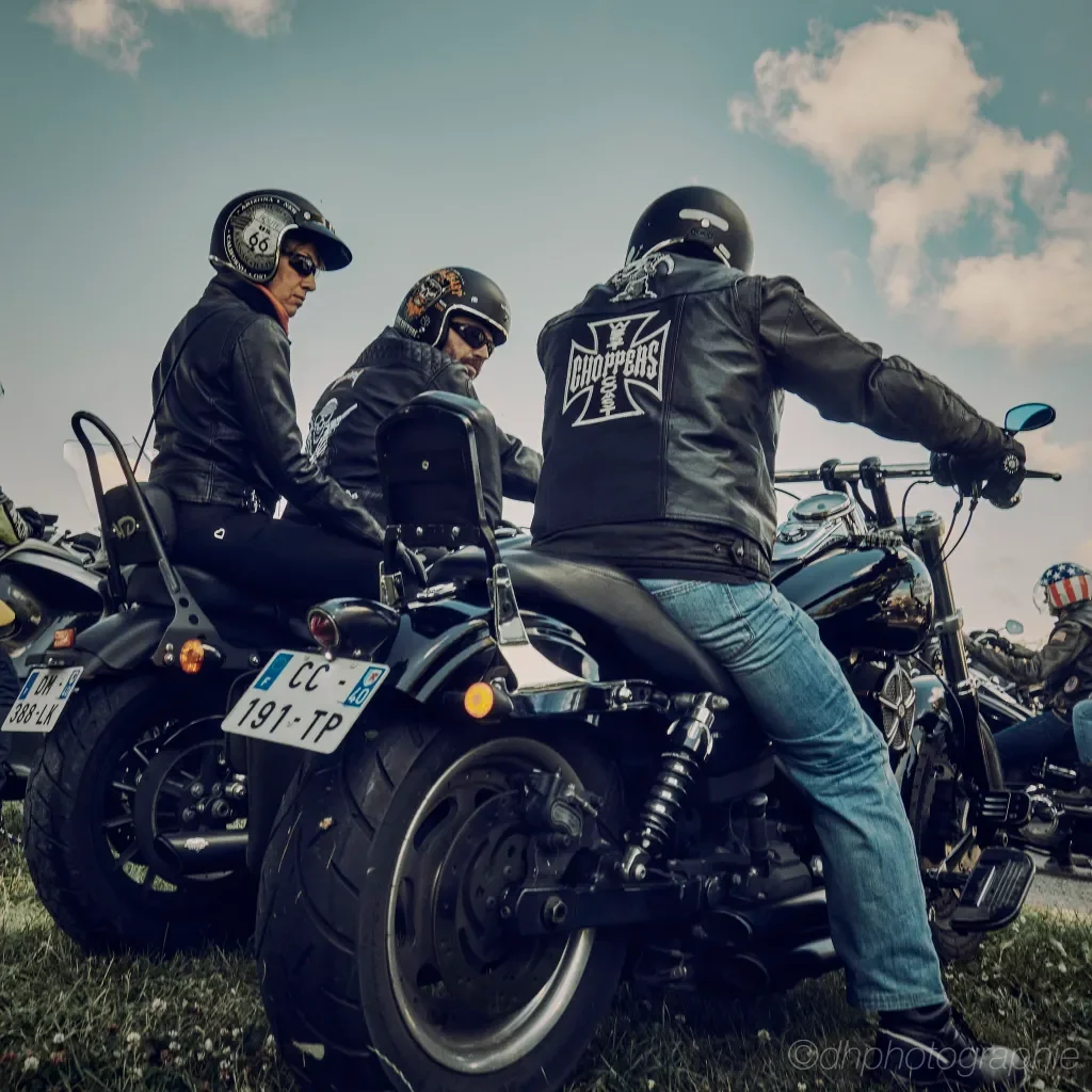 Des centaines de motards participent à la balade sur les routes landaises.