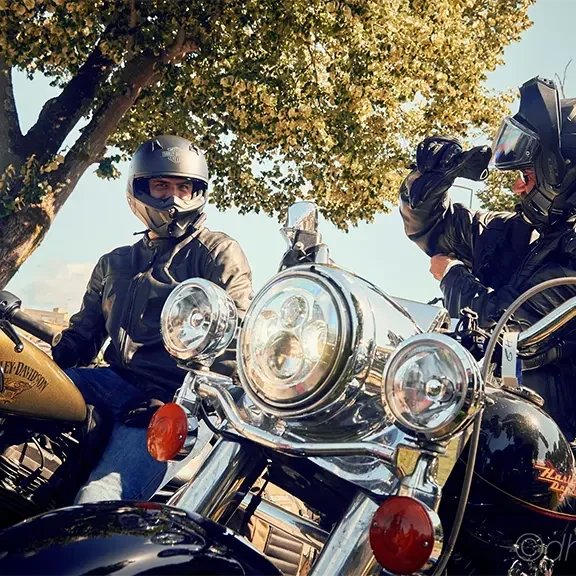 Plusieurs centaines à prendre le départ de la balade à moto.